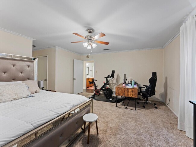 Building Photo - 1312 Oak Glen Trail