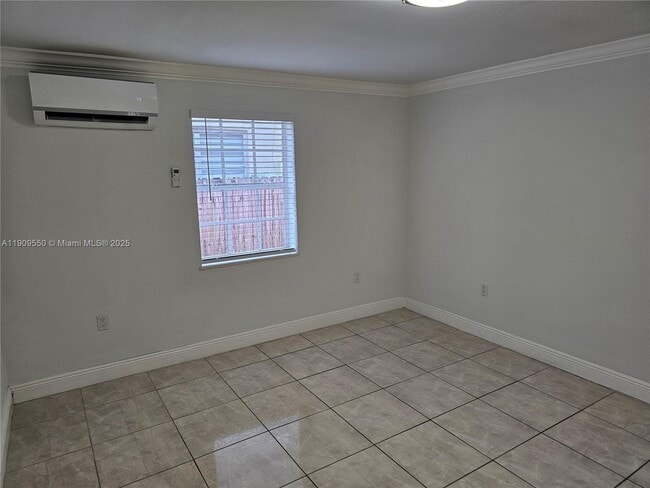 Building Photo - 651 SW 66th Ave