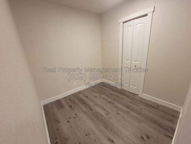 Building Photo - 1307 W Shoshone St
