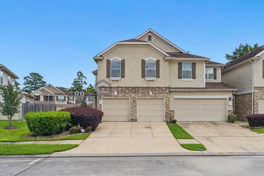 Primary Photo - 16030 Summerville Lake Dr