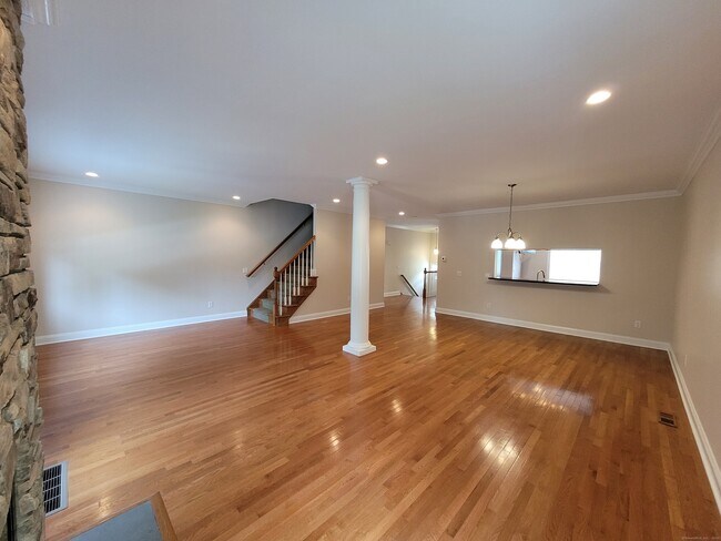 Building Photo - 48 E Hayestown Rd