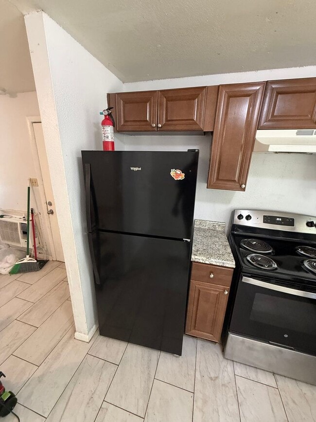 Building Photo - 8105 N Klondyke St