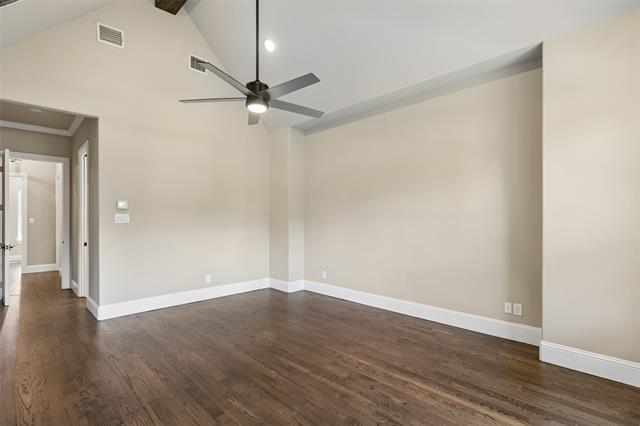 Building Photo - 2737 Farmers Branch Ln