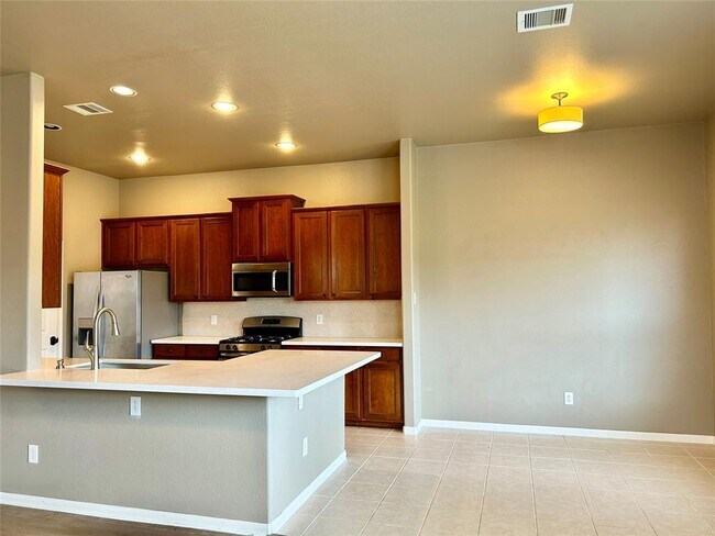 Building Photo - 2439 Marquette Trail