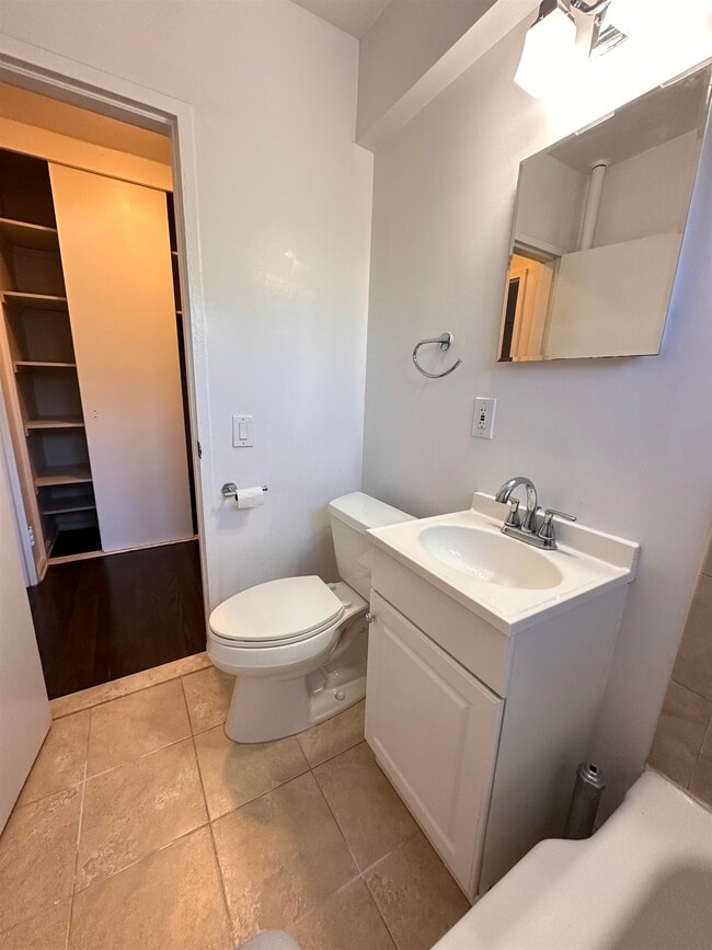 Building Photo - 411 Park Pl