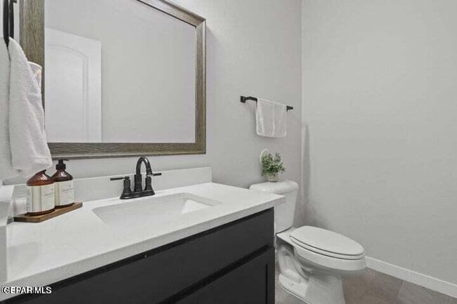 Building Photo - 905 Cottage Pl