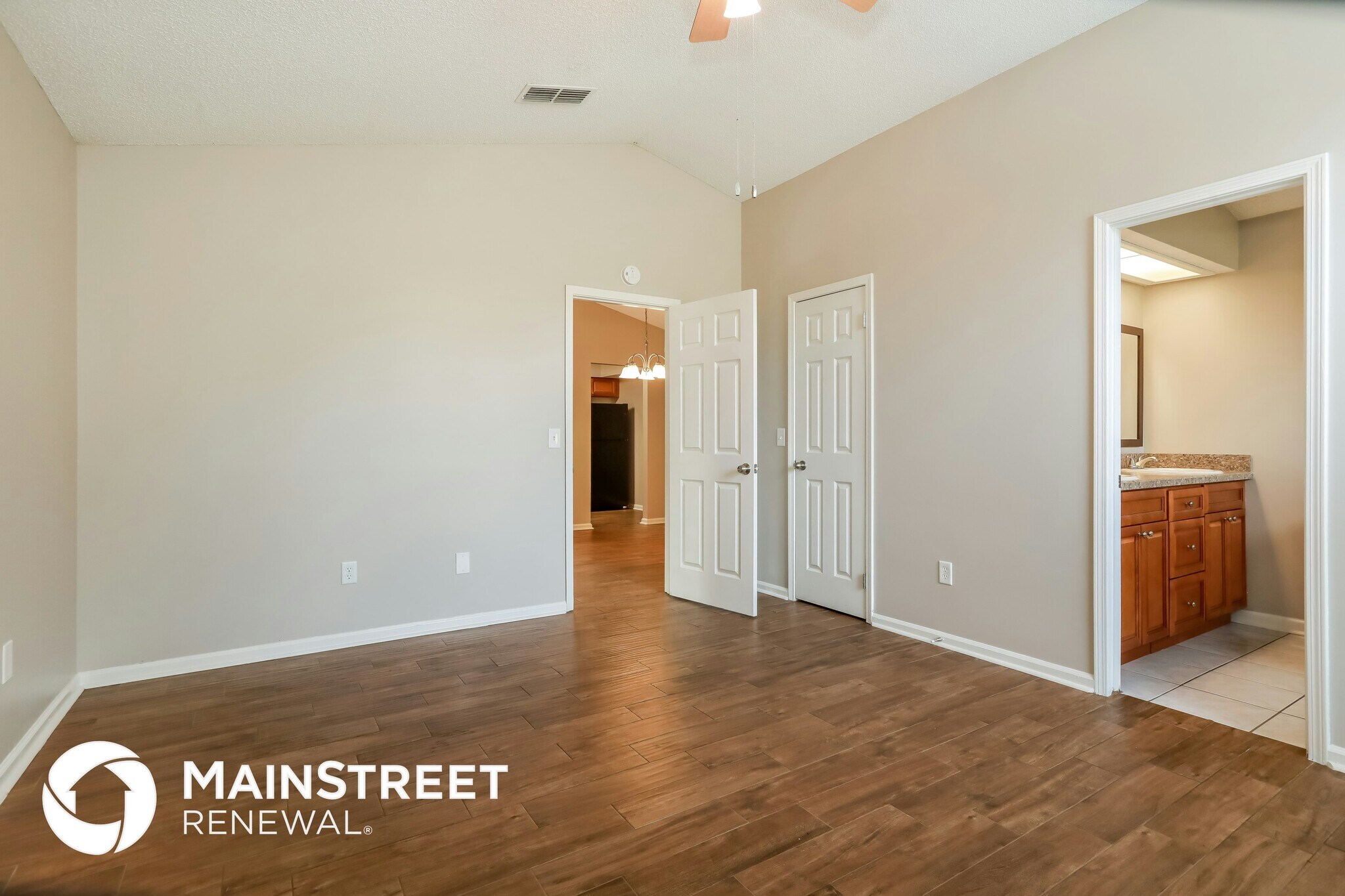 Building Photo - 9845 Paddlewheel Dr W