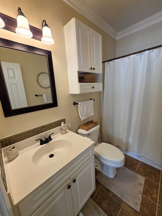 Building Photo - 4231 Hibiscus Dr