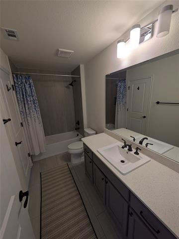 Building Photo - 913 Jamestown Ln