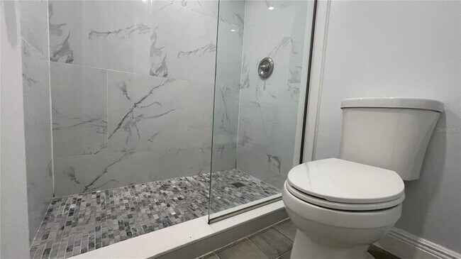Building Photo - 185 Waterfall Way