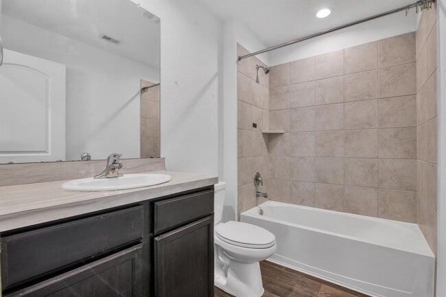 Building Photo - 2439 Moraine Vly Dr