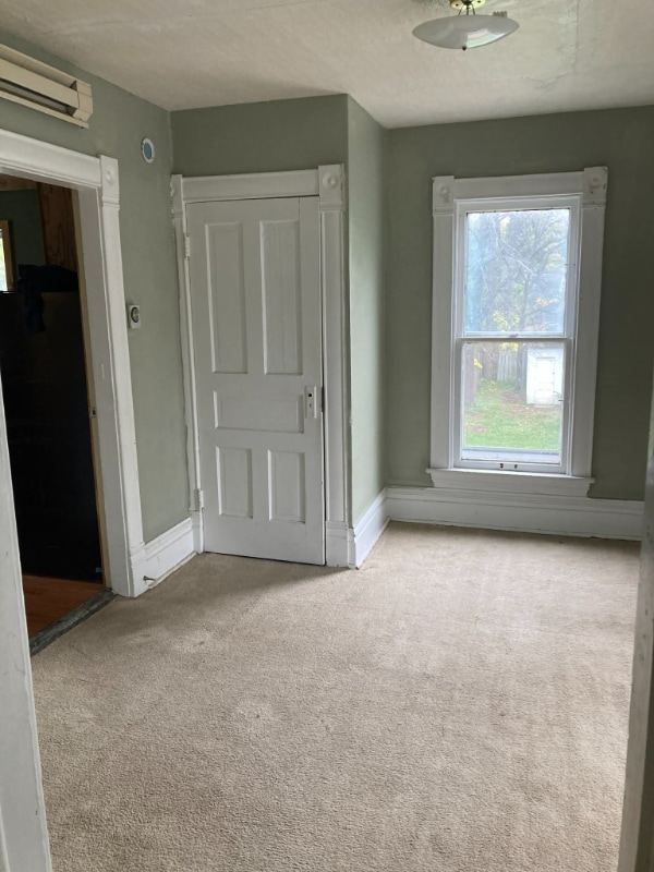 Building Photo - 805 4th St SW