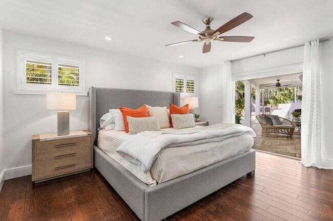 Building Photo - 6130 Ridge Ln