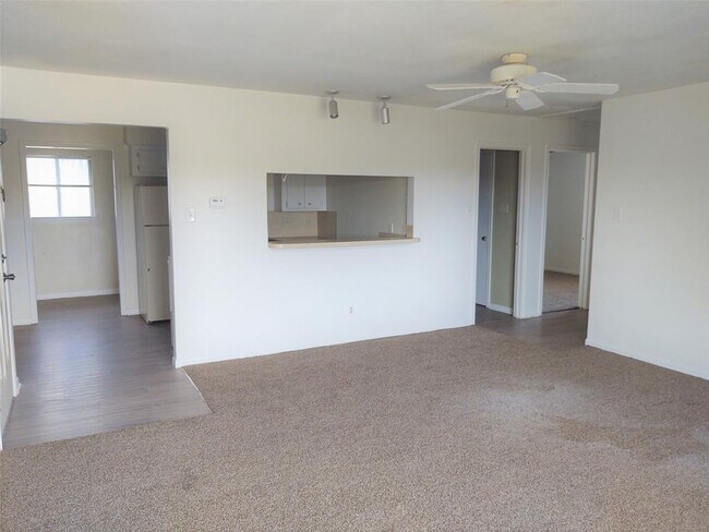 Building Photo - 425 N Wisconsin Ave