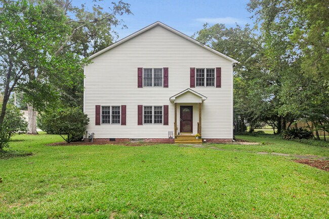 Building Photo - 1609 Lucerne Way