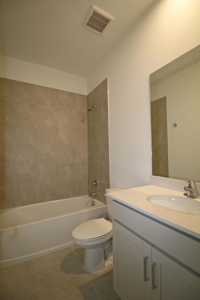 Building Photo - 14050 SW Thorens Dr
