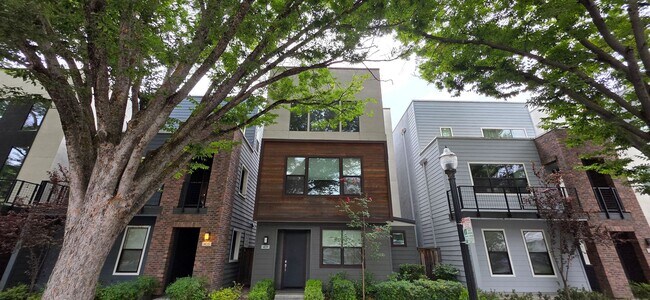 Building Photo - 409 10th St
