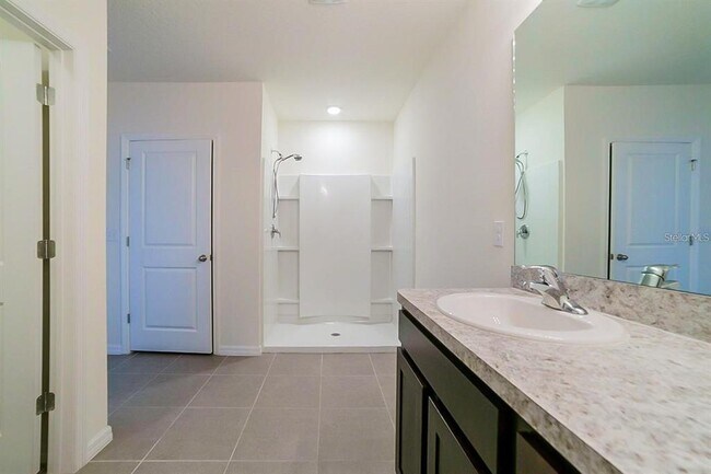Building Photo - 7976 Pelican Reed Cir