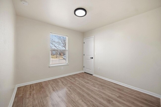 Building Photo - 197 Voss