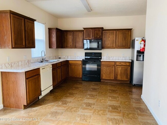 Building Photo - 4314 Canby Dr