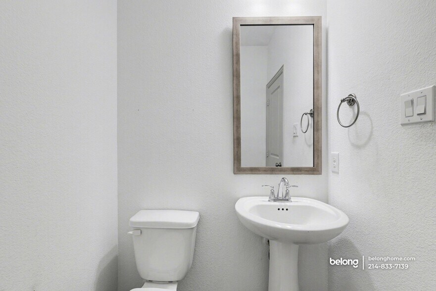 Building Photo - 12855 Leopold Trl