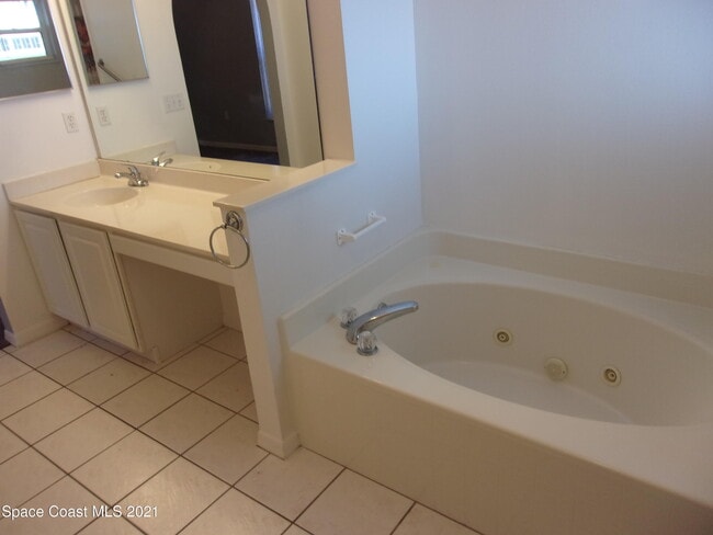 Building Photo - 3908 Upmann Dr
