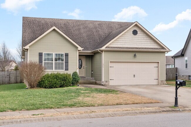 Building Photo - 526 Falkland Cir