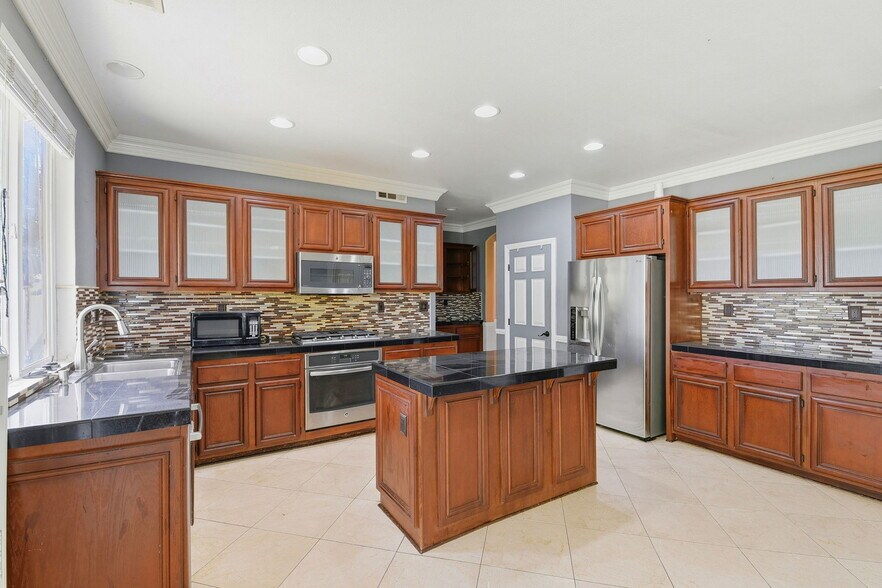 Building Photo - 26536 Brant Way