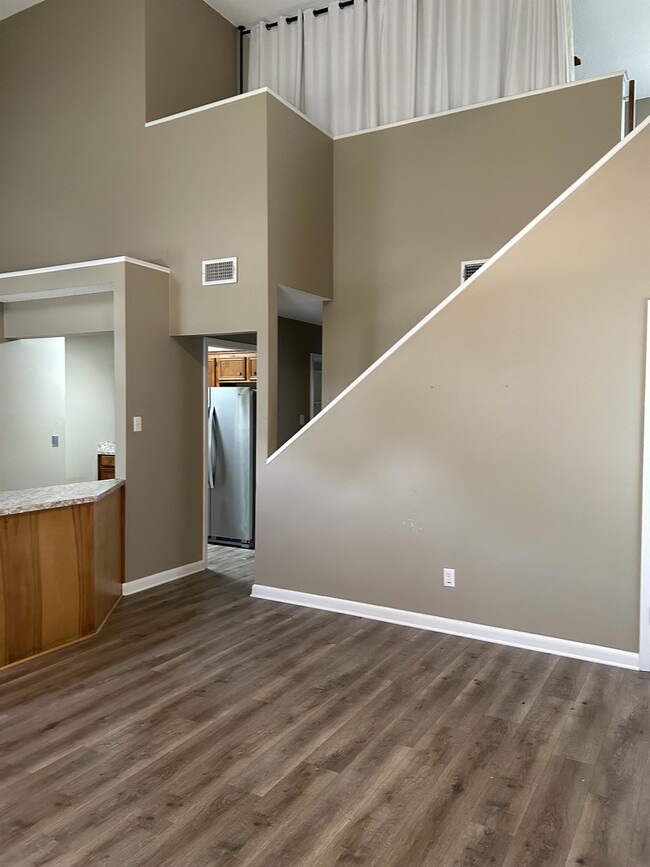 Building Photo - 541 Melton Dr