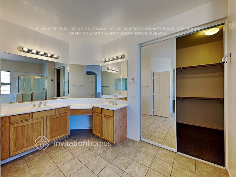 Building Photo - 10803 Vemoa Dr