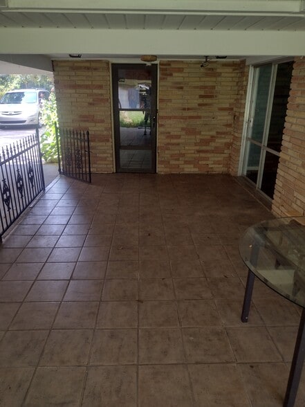 Patio - 1620 Landry Dr
