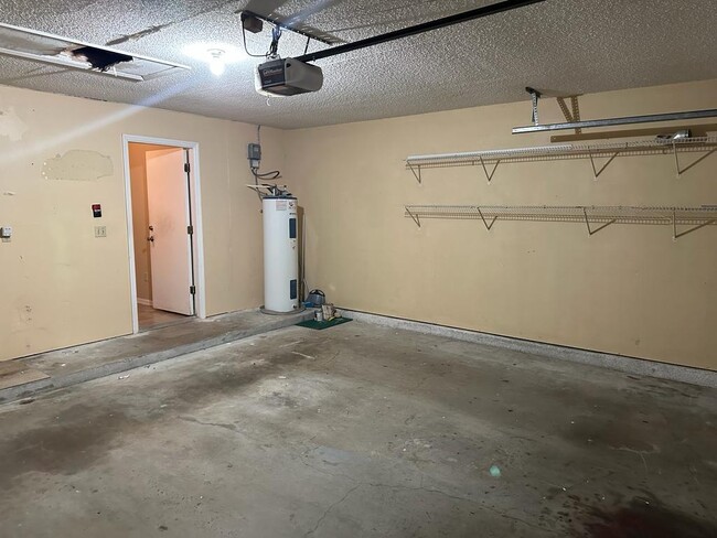 Building Photo - 9869 Aloma Bend Ln