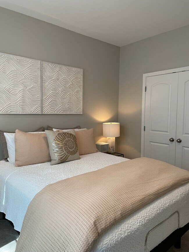 Building Photo - 844 Horton Rd