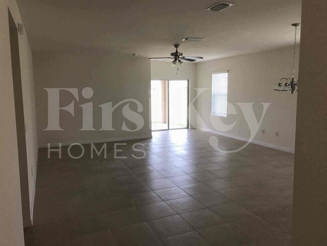 Building Photo - 217 NW 9th St