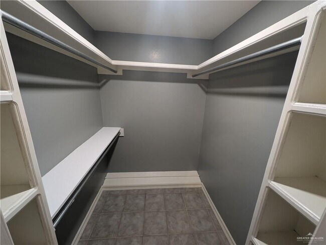 Building Photo - 19 La Cantera St