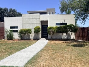 Building Photo - 2616 Savannah Ave S