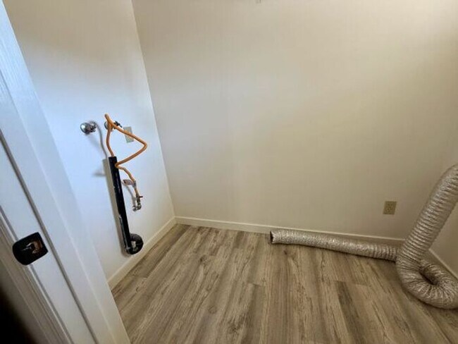 Building Photo - Updated Two Bedroom Duplex in PG!