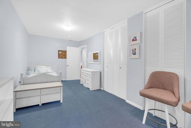 Building Photo - 2708 N Kensington St