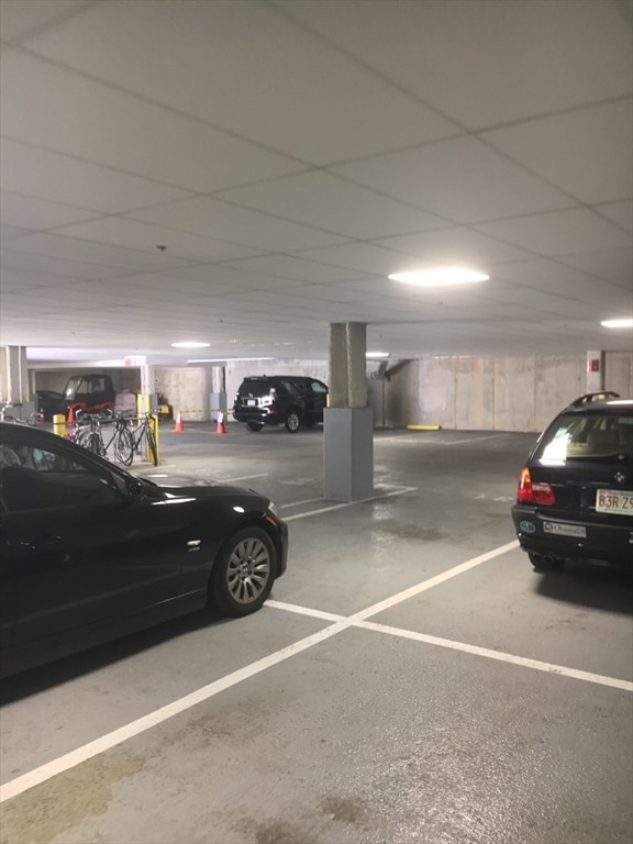 Building Photo - 2 Earhart St