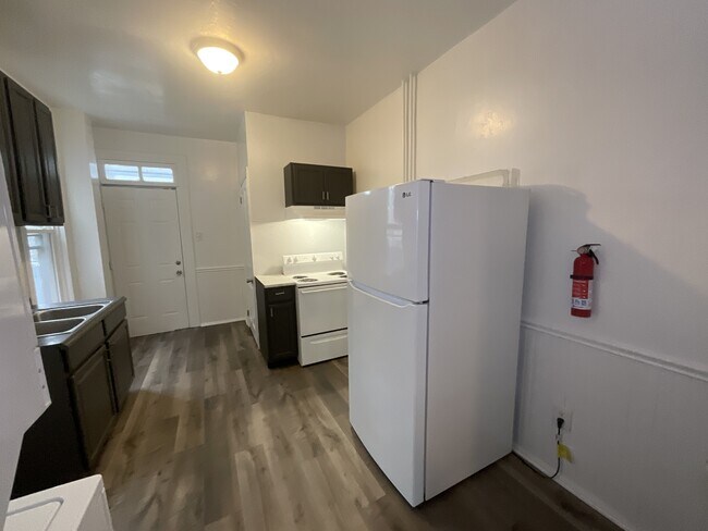 Building Photo - 934 Madison Ave