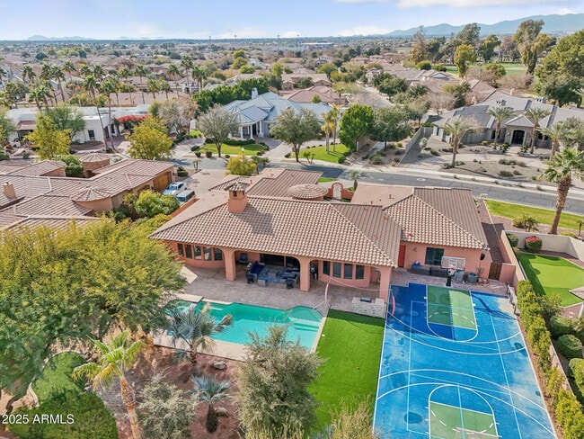 Building Photo - 351 N Cloverfield Cir