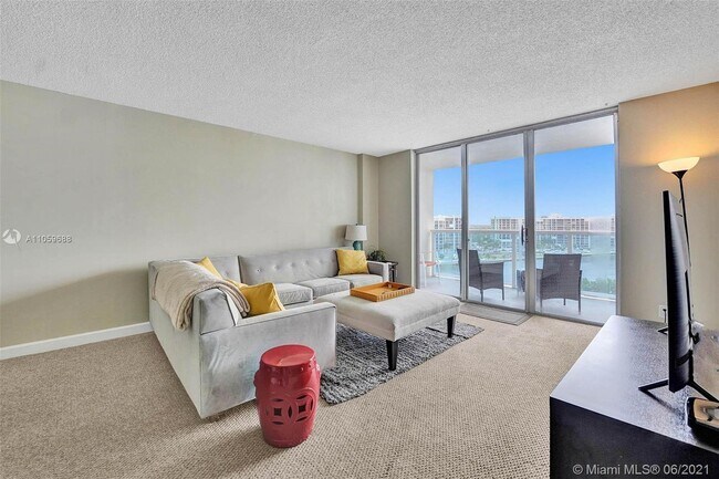 Building Photo - 3800 S Ocean Dr