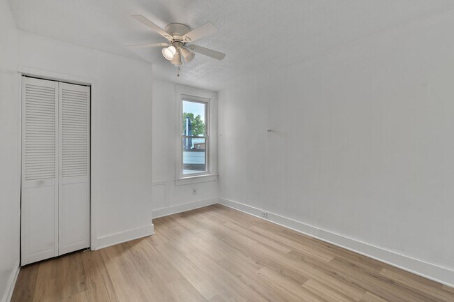 Building Photo - Available Now! Massive, Recently Renovated...