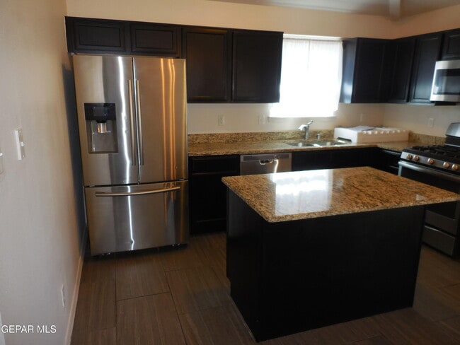 Building Photo - 4925 Copper Ranch Ave