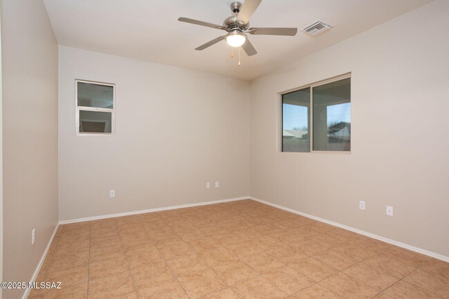 Building Photo - 12073 W Hailey Ln