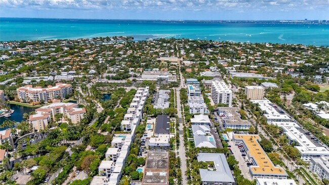 Building Photo - 195 Sunrise Dr