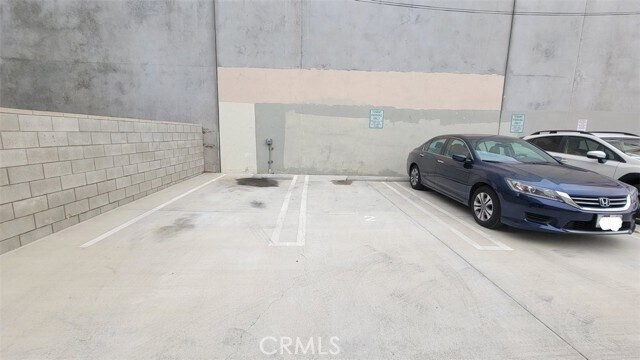 Building Photo - 8754 Reading Ave