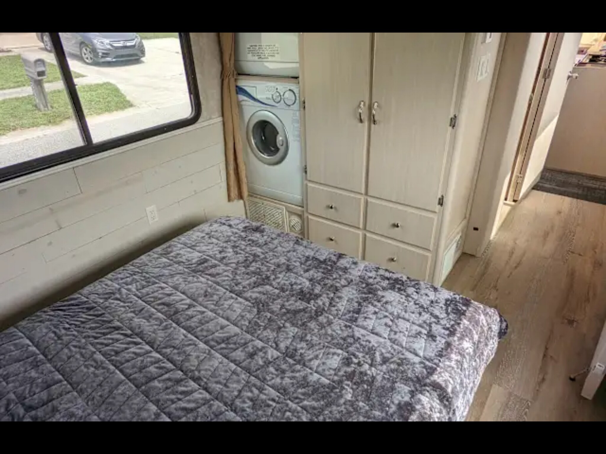 Building Photo - 3715 7th St W