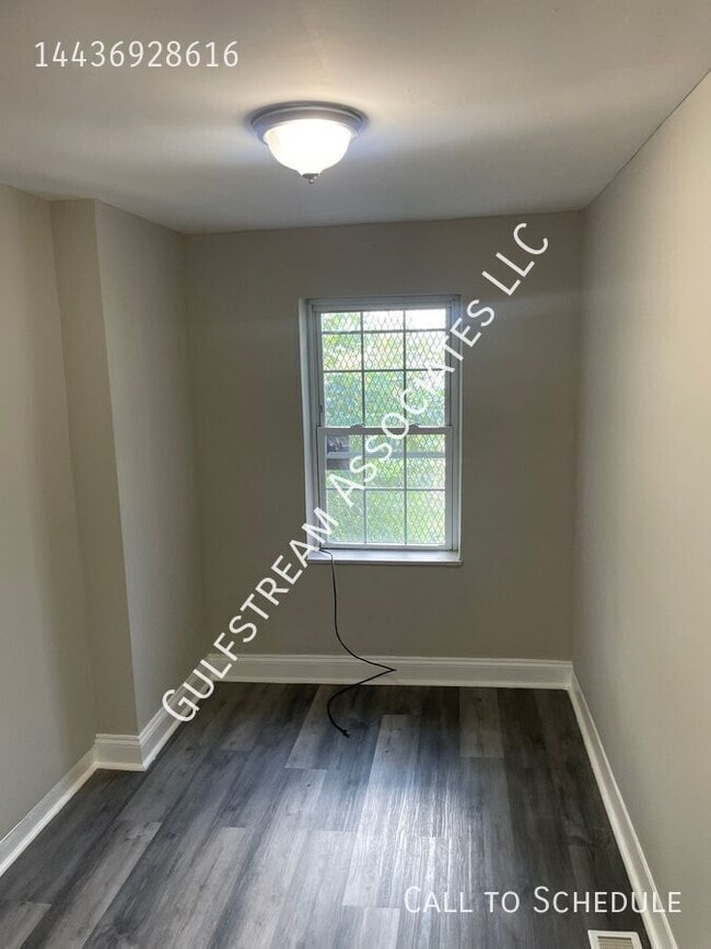 Building Photo - 2102 W Fayette St