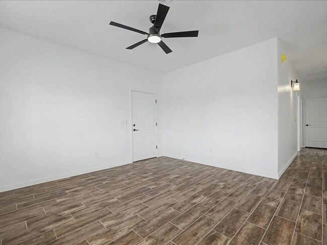 Building Photo - 5655 E 29th St